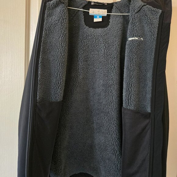 Women's Columbia Jacket - Picture 2 of 5